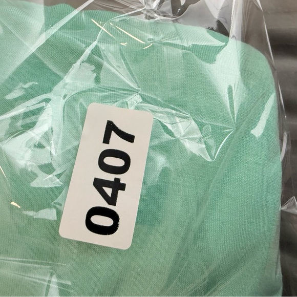 Elegant Green Women's Top - Picture 6 of 6